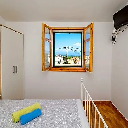 Plovanija Comfortable 2* Krk Town